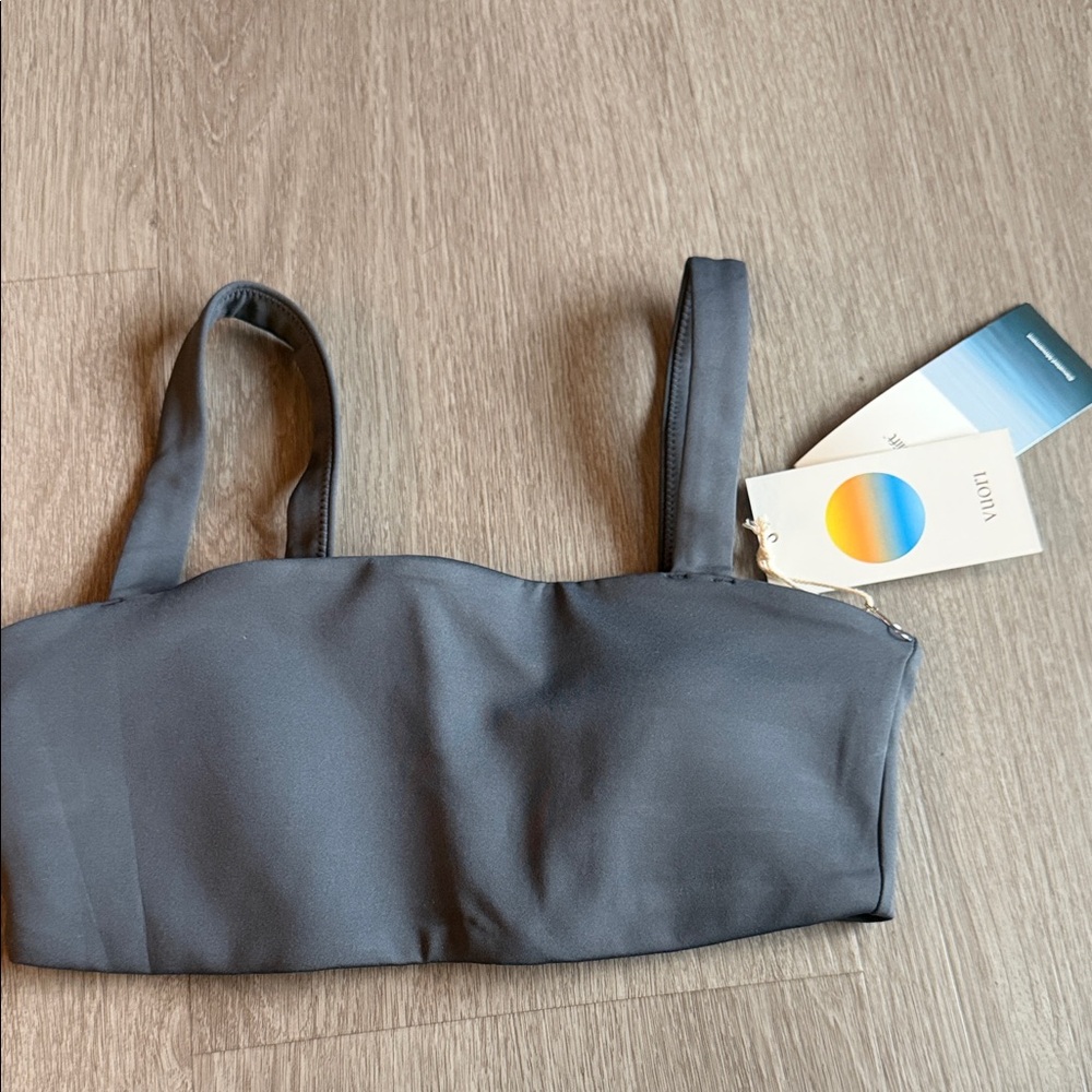 Vuori Charcoal Evolve Square Neck Sports Bra 🤗
